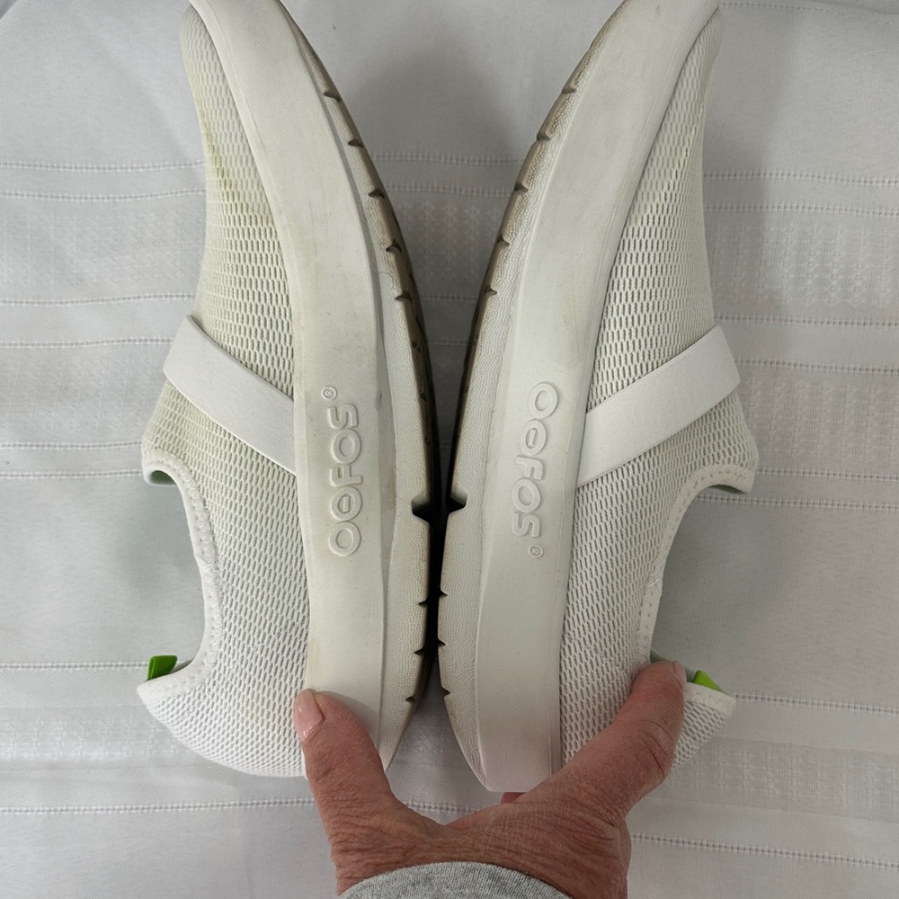 Oofos White Slip On Shoes Size 7.5 - Picture 5 of 8